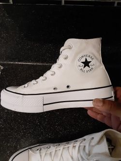 Converse Platform womens 7.5 Great Condition