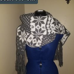 Knitted Scarf & mittens 