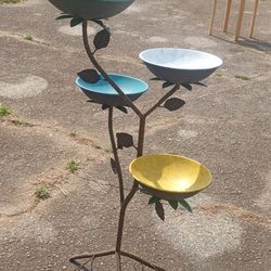 Awesome New Colorful Bird Feeder 