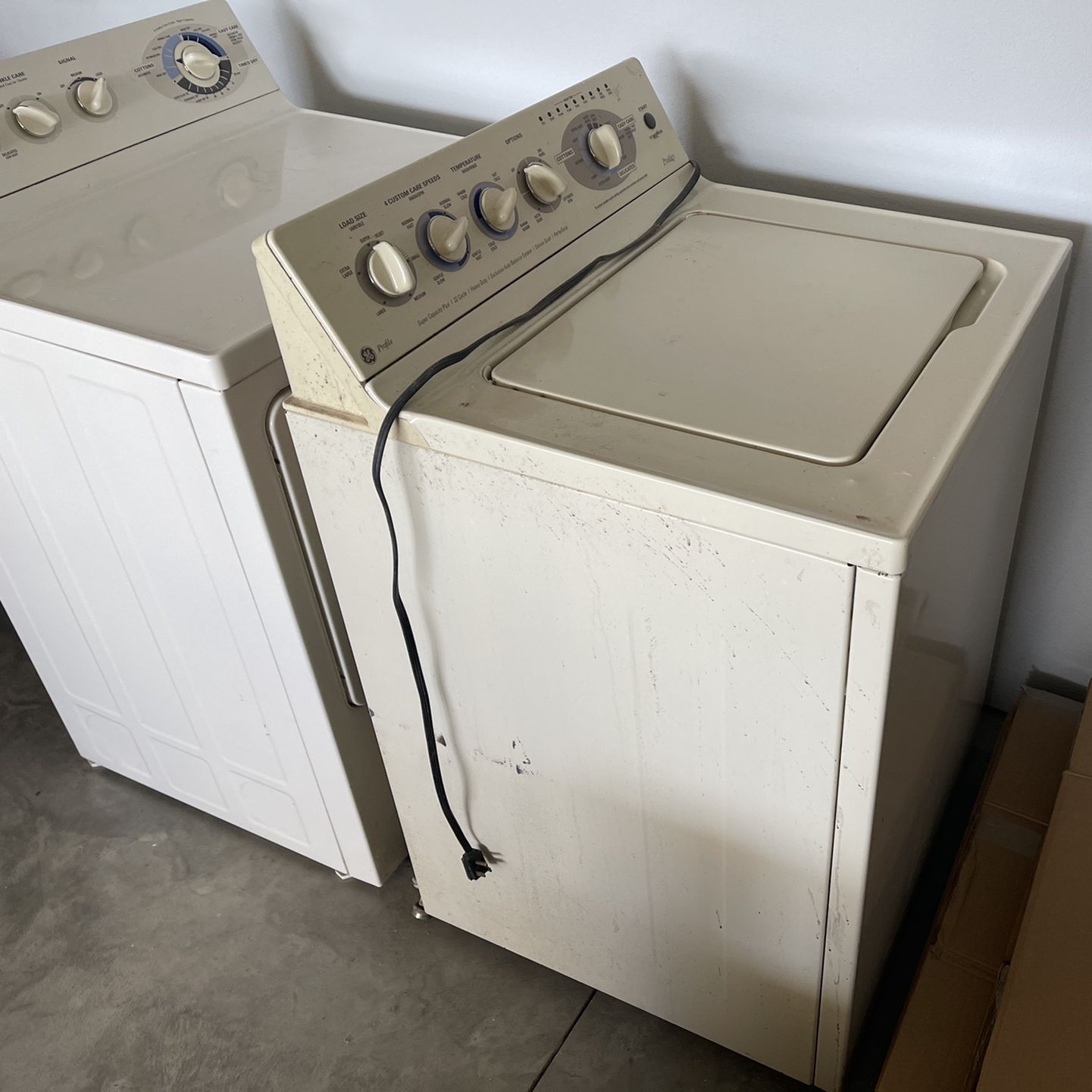 GE Washer & Dryer **ON HOLD **