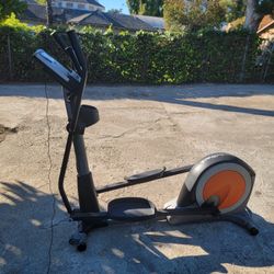 NordicTrack E5VI Compact Folding Elliptical 