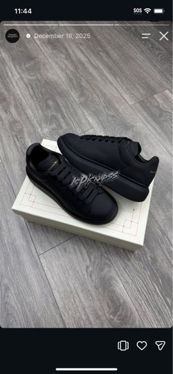 JORDAN 4 SHOES, ALEXANDER MQUEEN SHOES & YEEZY SLIDES