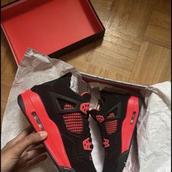 Jordan 4s