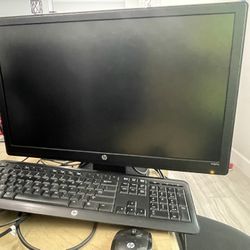 HP Pavillion P7-1415 Desktop Computer 