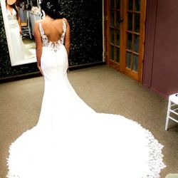 Besutiful Wedding Dress 