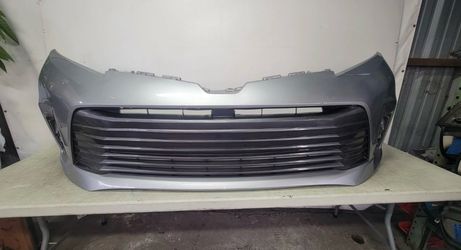 2018 2019 2020 TOYOTA SIENNA FRONT BUMPER COVER OEM 52119-08080