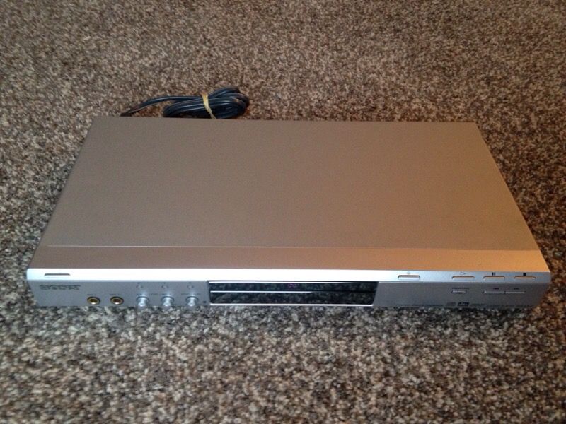 SONY DVP-K85P KARAOKE CD/DVD PLAYER - MINT CONDITION