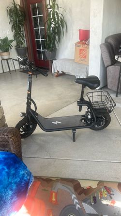 Electric scooter with seat