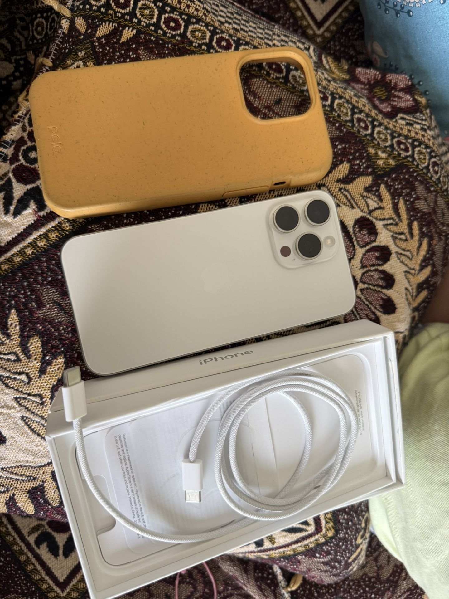  15 Pro Max White Titanium 1TB