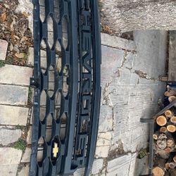 2023 Chevrolet Grille & Headlights Fs