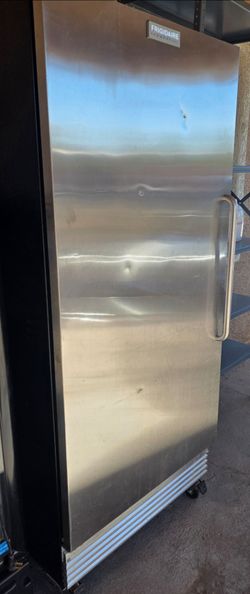 Refrigerator commercial