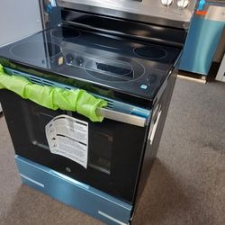 GE Free-standing Electric Range