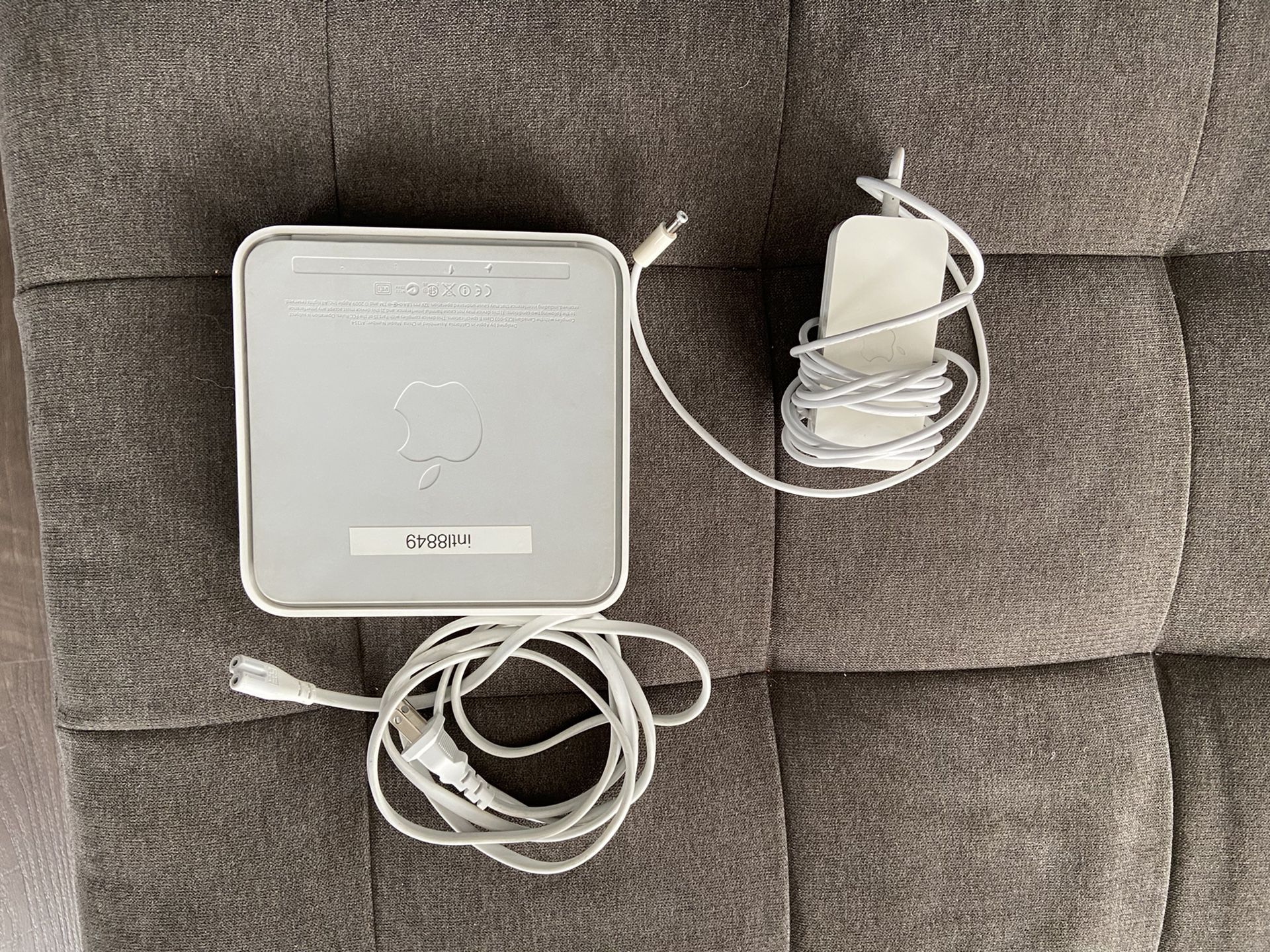 Apple AirPort Extreme Dual-Band Base Station Router (Model A1354)