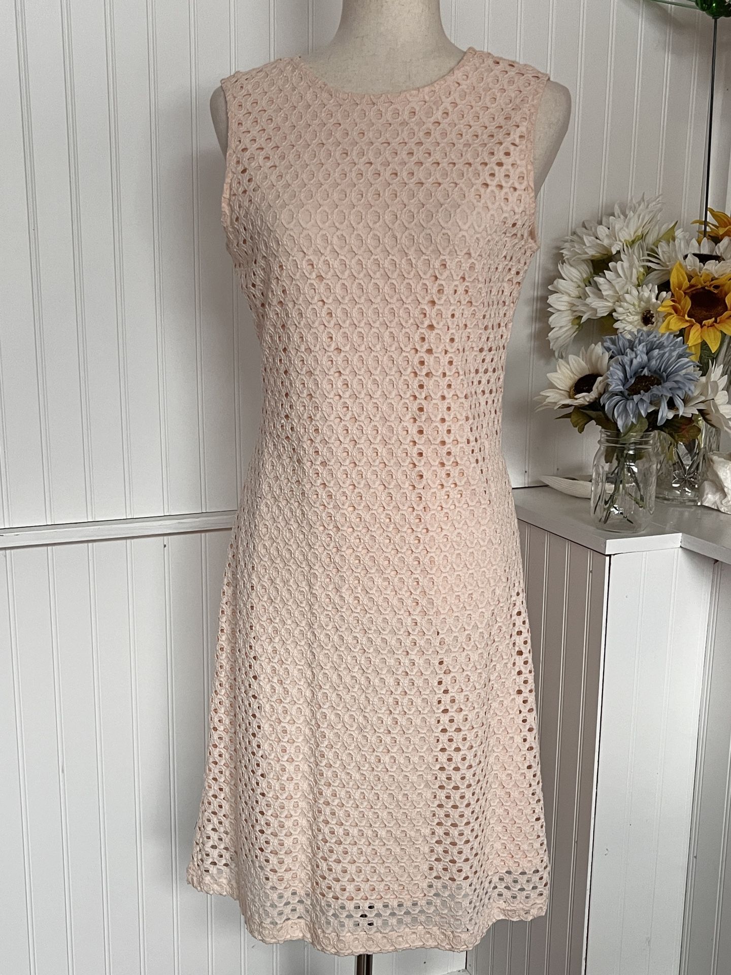 Peach Lace Sleeveless Dress