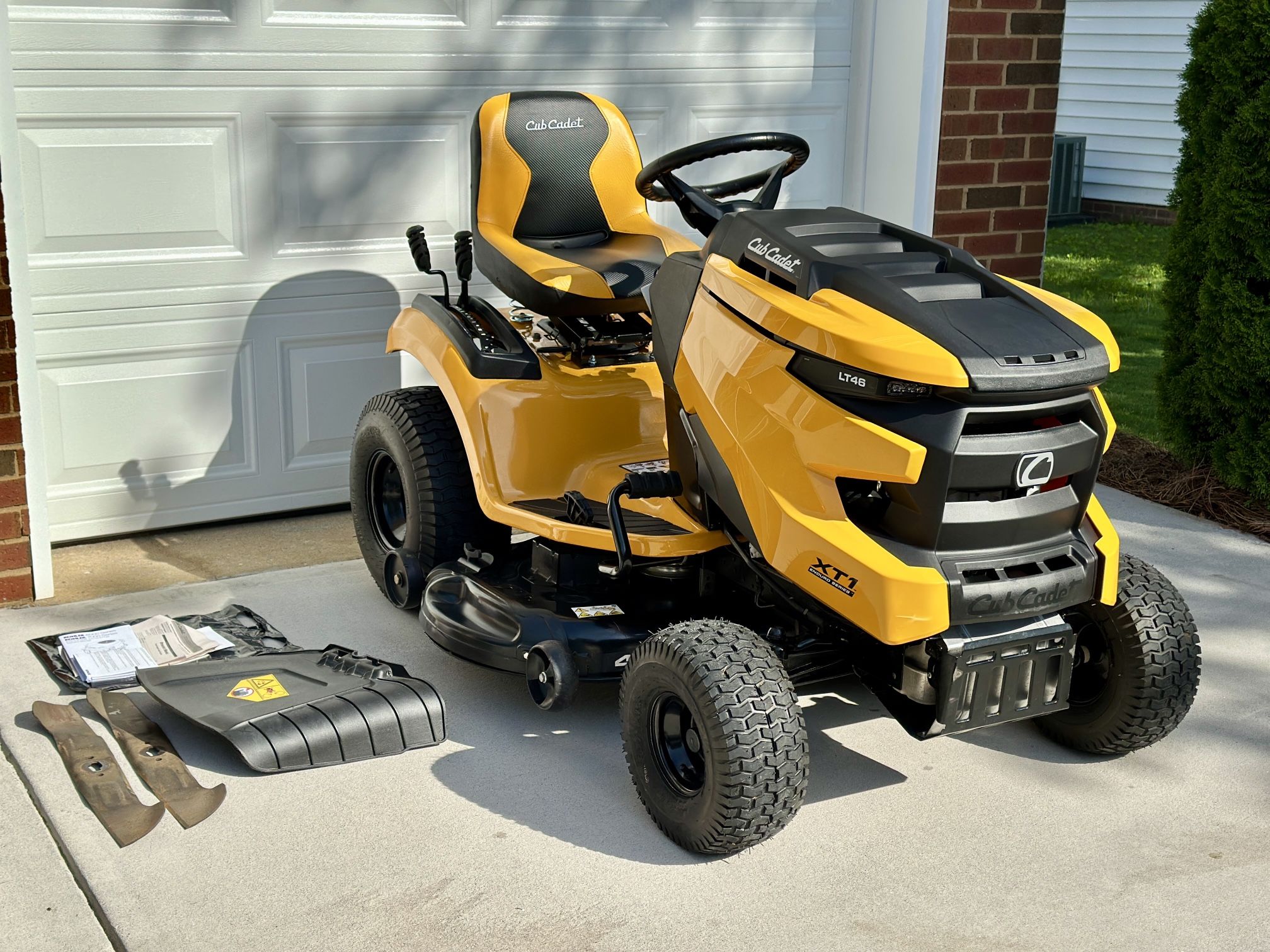 Cub Cadet Enduro Series 46 in. 22 HP Gas Riding Lawn Mower, Kohler Engine, Hydrostatic Transmission