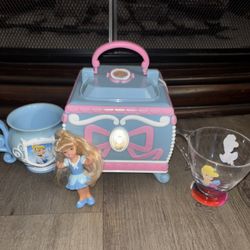 Cinderella Vintage Bundle: Doll, Musical Box, 2 Cups