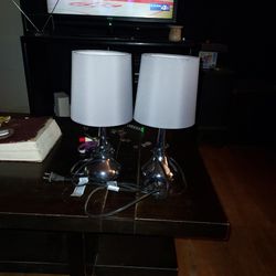 Two Touch Tone Lamps New NEVER Use.  20.00 $ FOR Both