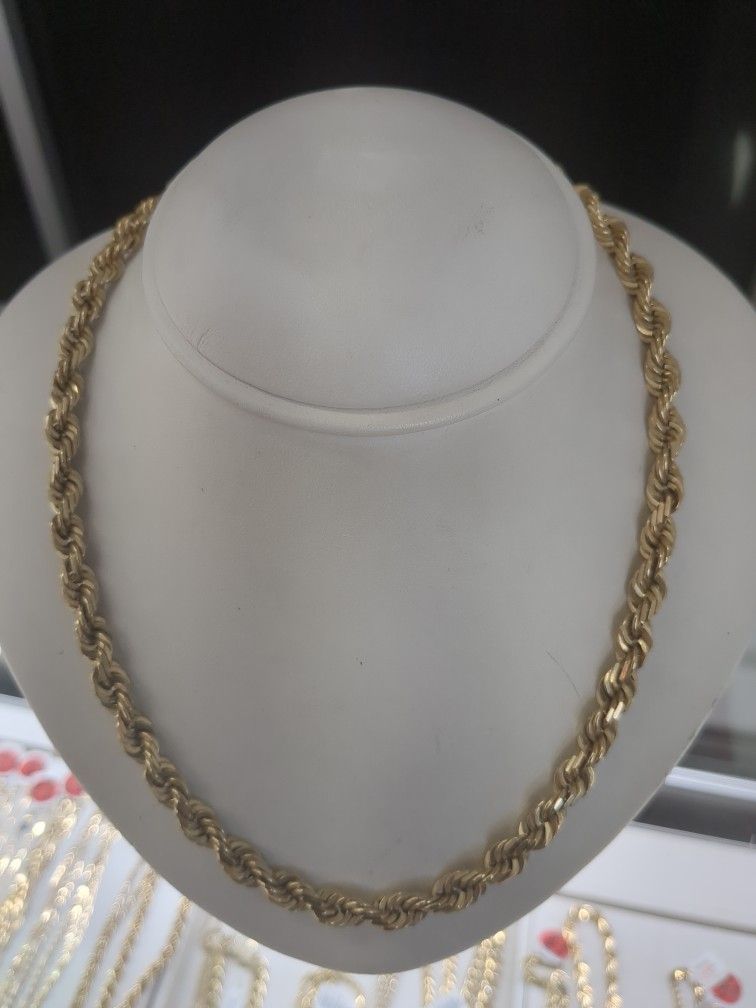 10k Solid Gold Rope Chain 90.1 Grams 28 Long Layaway Available 10% Down If You Are Interested Please Ask For Maribel Thank You Wedding