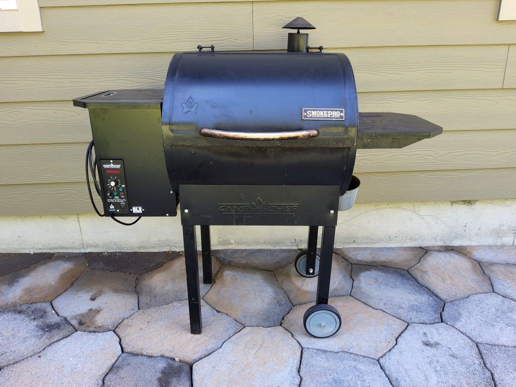 Camp Chef DLX Pellet Smoker