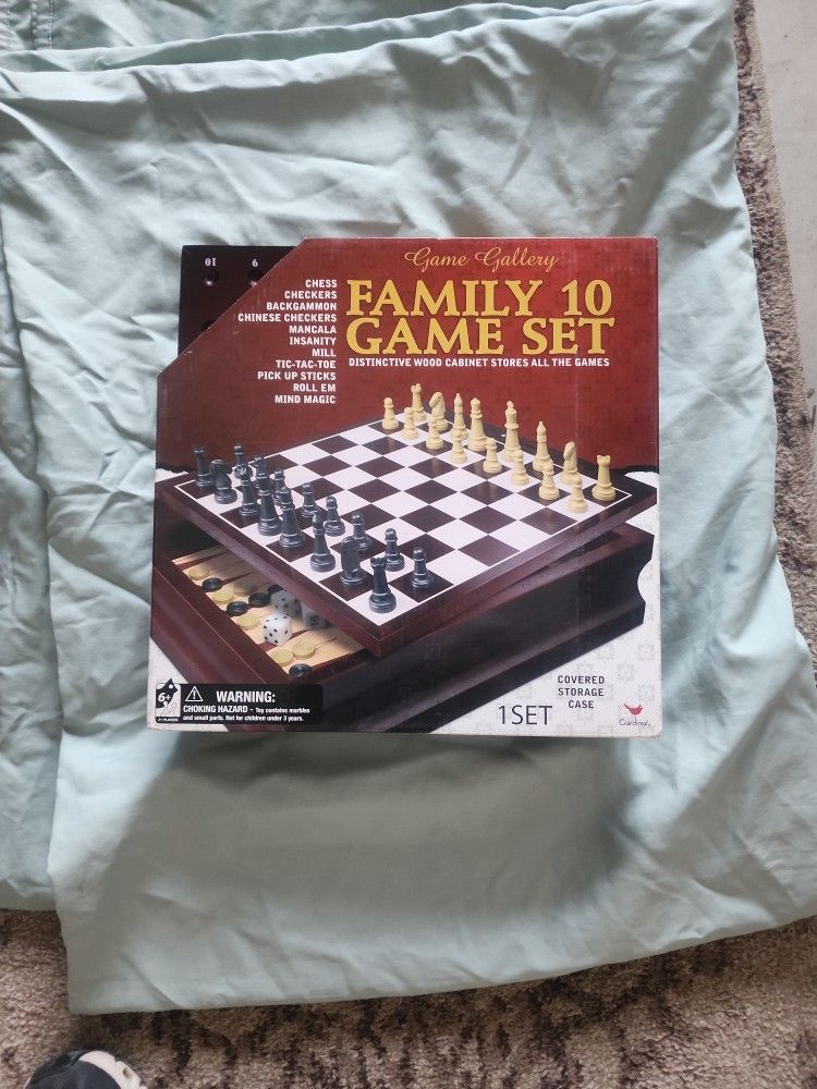 Family 10 Game Set Chess