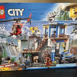 Lego City 60174 Mountain Police Headquarters
