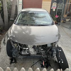 2014 Nissan Altima, parts Only. *2014 Nissan Altima, para partes solamente*