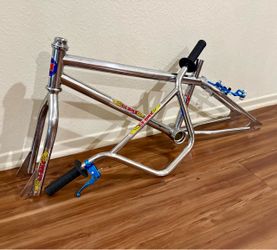 1983 Gt pro Bmx race bike frame fork and handlebars