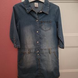 Girl's Demin Dresses Size 6 And 7 