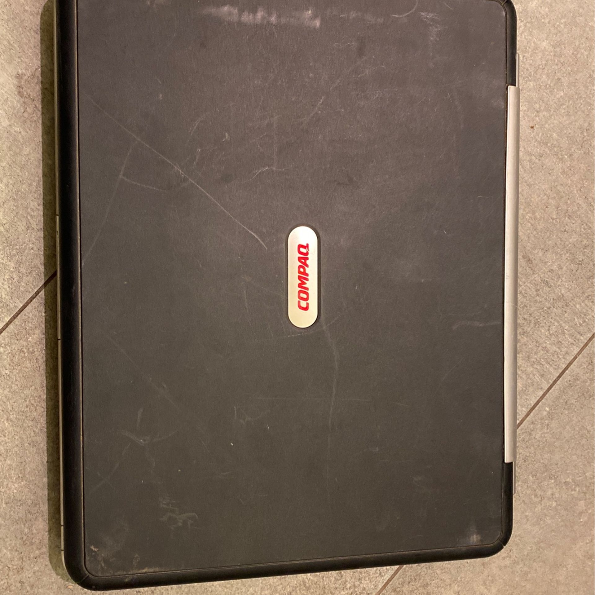 Compaq Laptop computer (for Parts)