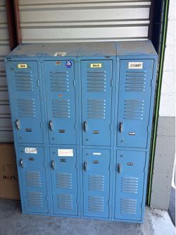 Lockers metal $100.