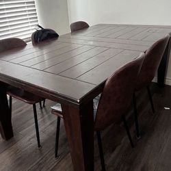 oak wood dining table