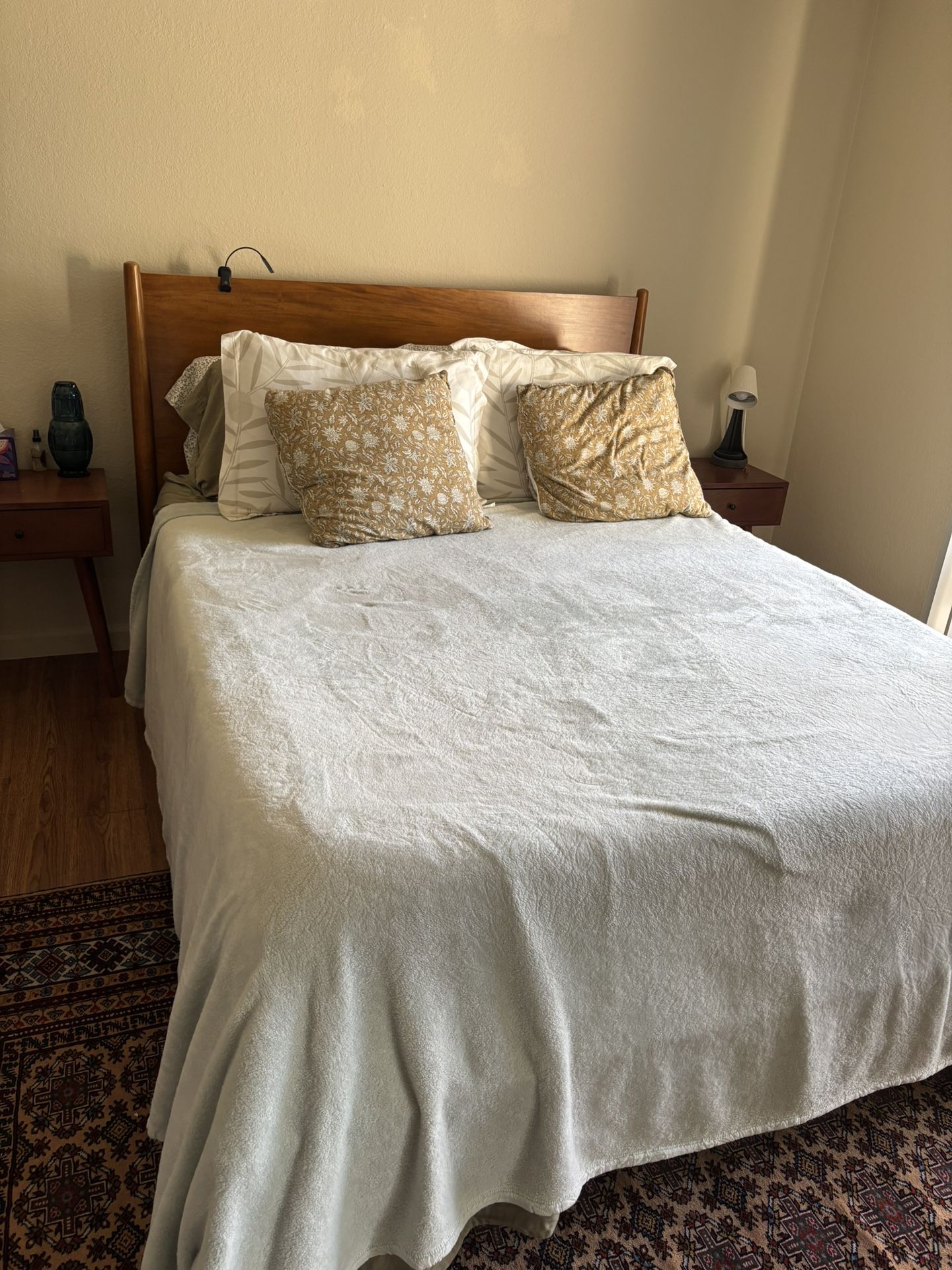 Queen Size Bedframe & Mattress