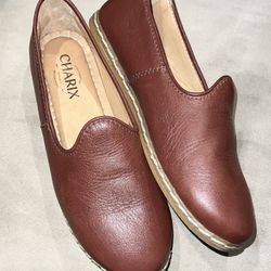 Charix Brown Slip Ons Sz 38 Women’s Sz 8 Cognac