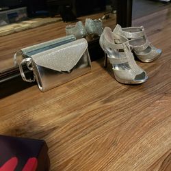 Fioni Silver Size 6 Heels/Matching Clutch Brand New