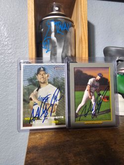 2 autograph Los Angeles Dodgers Nomar Garciaparra signed cards,price is $30 for both