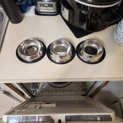 Stainless steel pet bowls