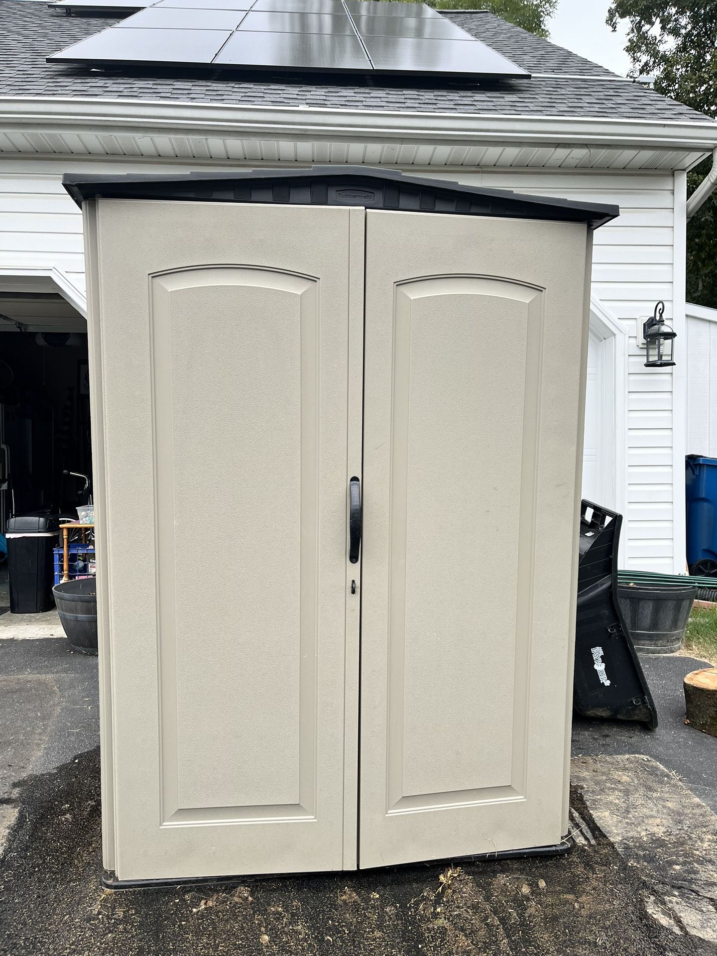 Rubbermaid Shed