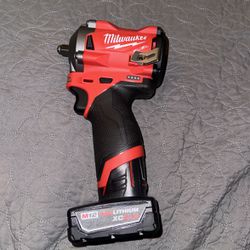 milwakee m12 fuel impact wrench with battery