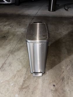 Kitchen trashcan
