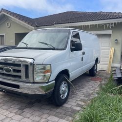 2010 Ford E350 Heavy Duty
