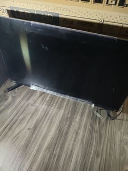 Toshiba Smart TV As Is (Needs Backlight)