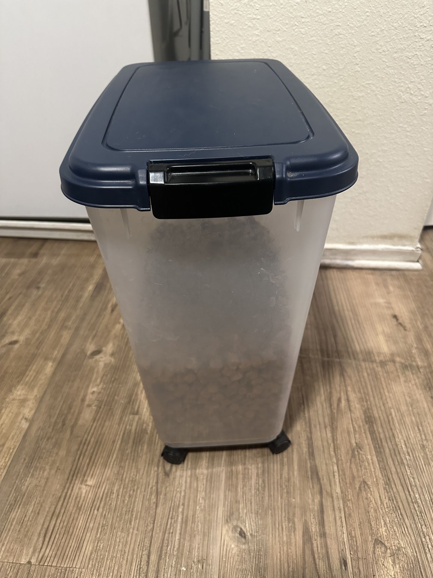 30 Gallon Pet Food Storage Container