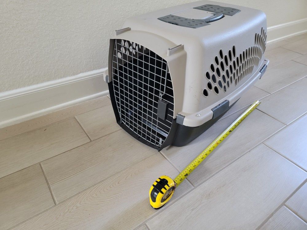 Dog or Cat Crate / Kennel - PRICED TO SELL