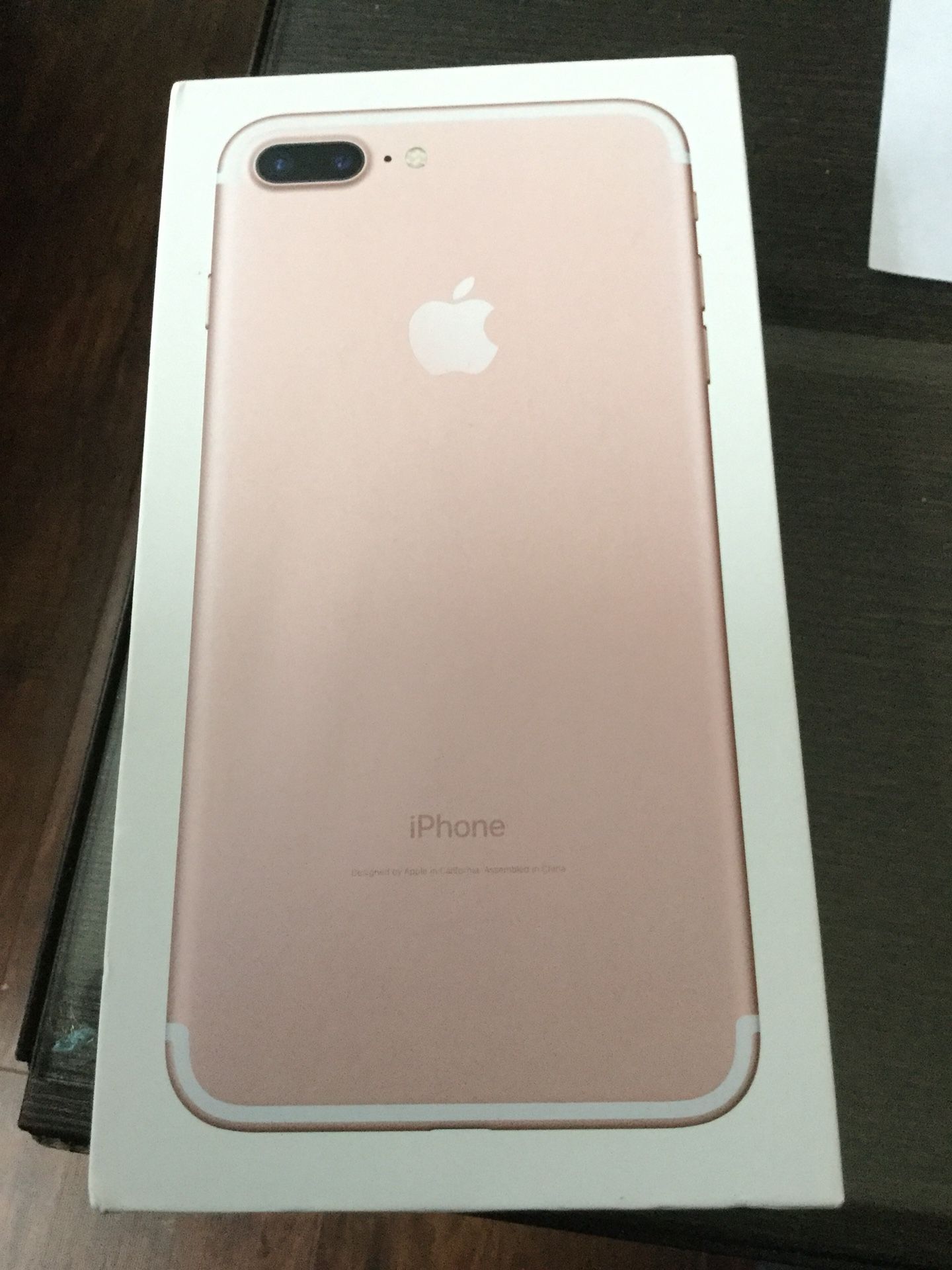 New condition, Factory Unlocked, 32GB, Apple Iphone 7, Rose Gold!