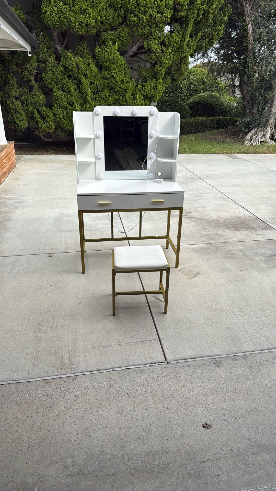 White Vanity Desk With Chair