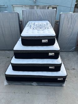 King size Mattress Pillow top new bedframe not included