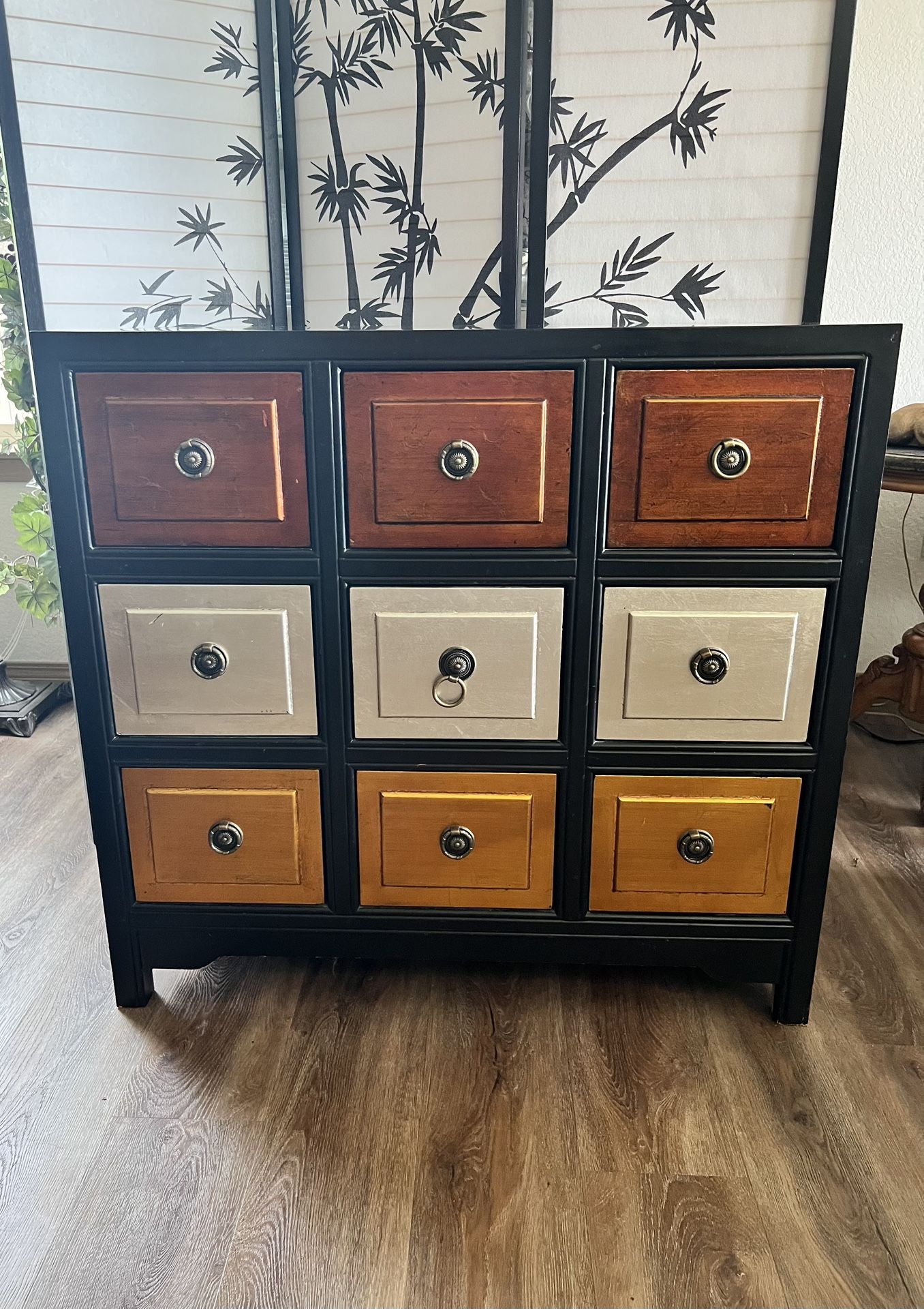 Color Block Accent Tic Tac Toe Chest