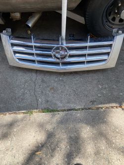 Cadillac Escalade 02-06 oem front grille