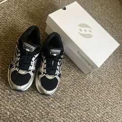 Grey And Black saucony’s