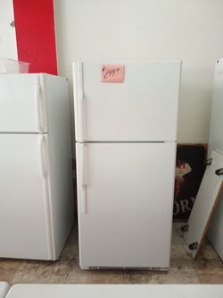 GE Refrigerator white ex large excellent condition . Lots of refrigerators . Warranty . Delivery available . 2203 Fowler st. Ft. Myers 33901
